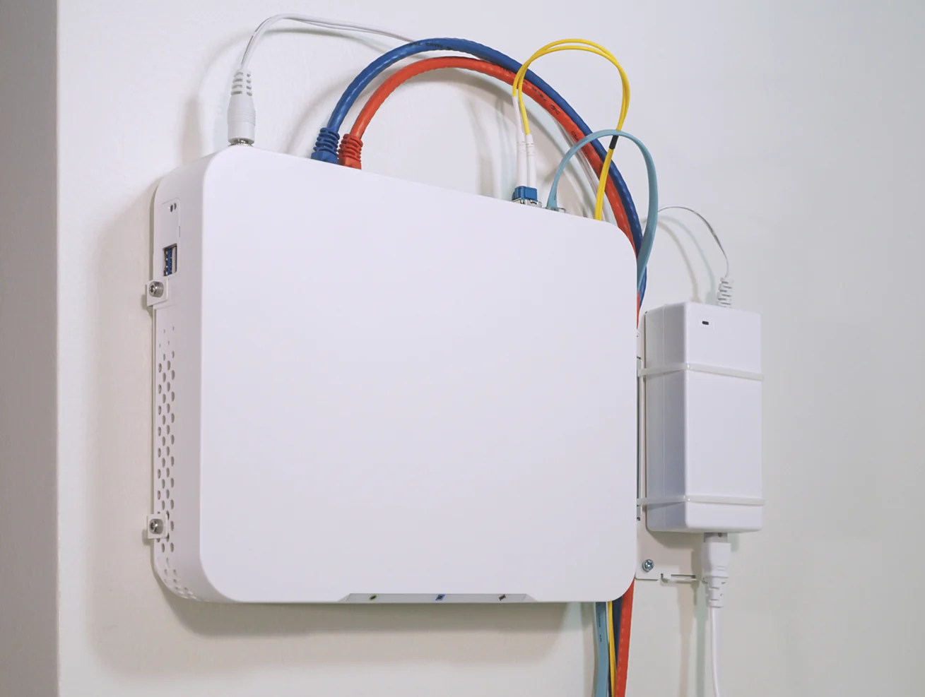 Netgate 6100/8200 Wall Mount Kit - Image 4